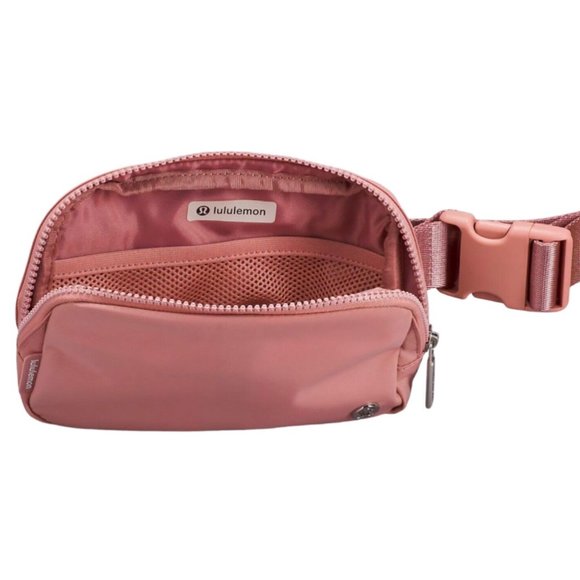 Lululemon Everywhere Belt Bag 1L Pink Pastel Fanny Pack  New - Fast Shipping - Picture 4 of 5